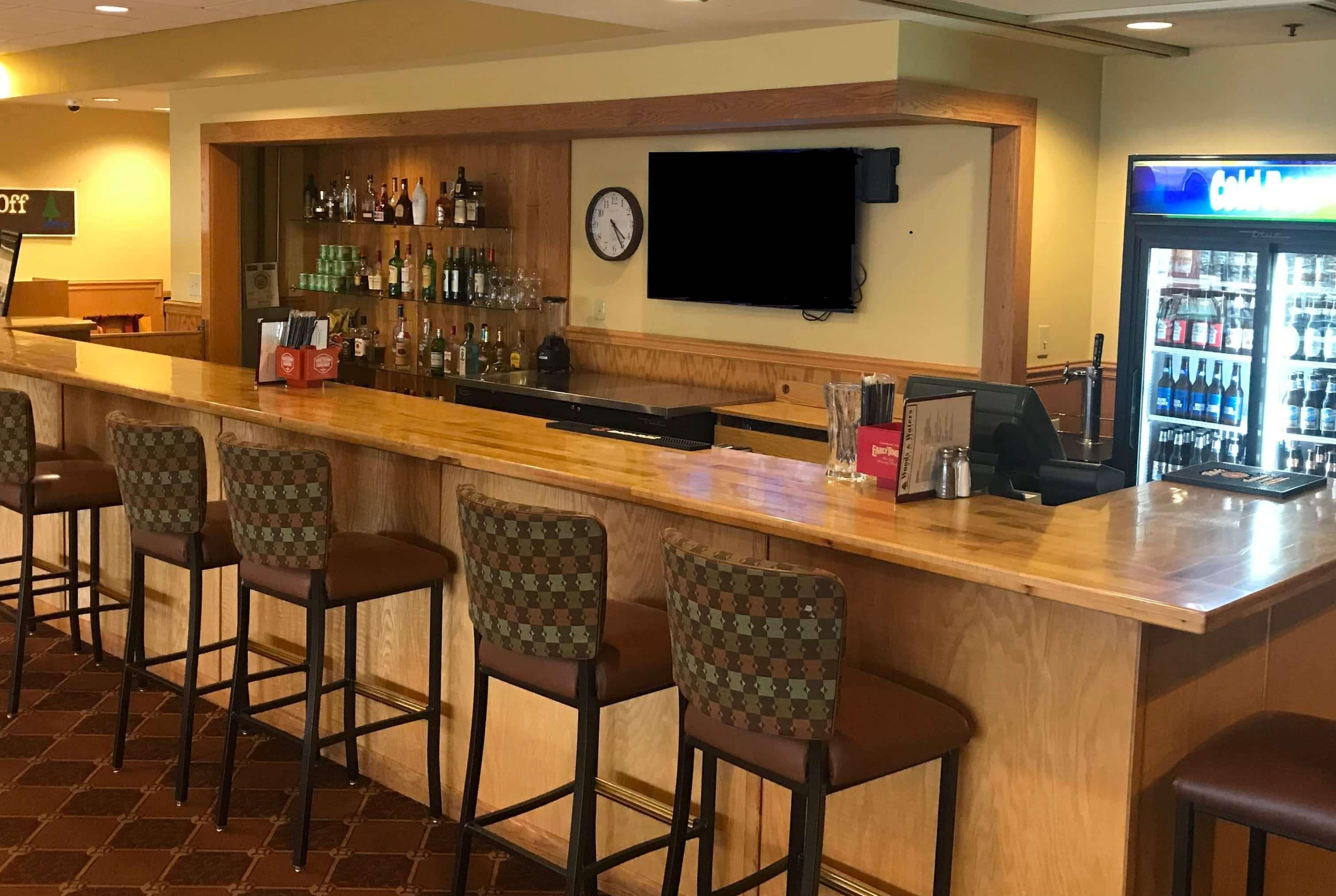 Days Inn & Suites By Wyndham Sutton Flatwoods Exterior foto